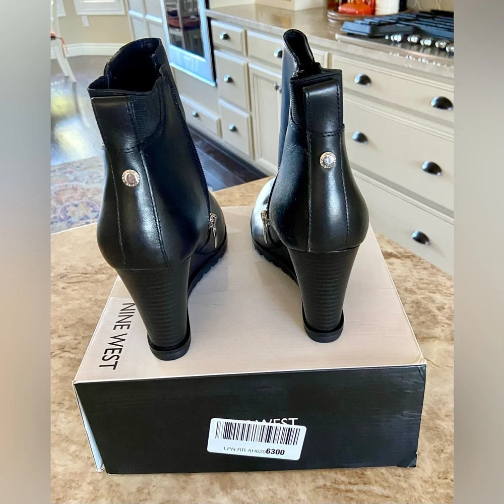 🟠 NINE WEST LEATHER CURTIS WEDGE ANKLE BOOTIE - BRAND NEW - WOMENS SIZE 9.5 🟠 - Picture 3 of 8